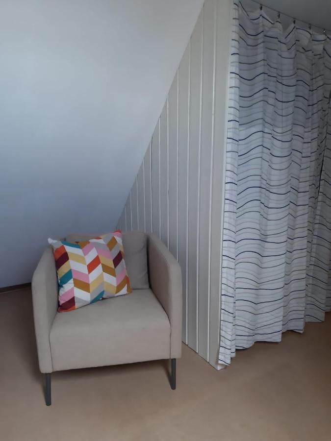 Giebelzimmer Mit Weinbergblick Stetten  Екстериор снимка