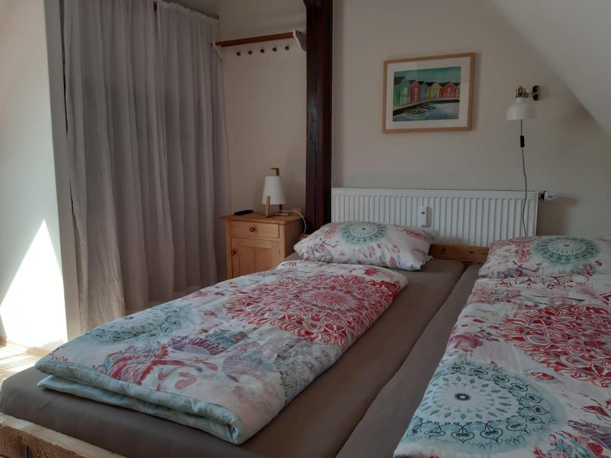 Giebelzimmer Mit Weinbergblick Stetten  Екстериор снимка